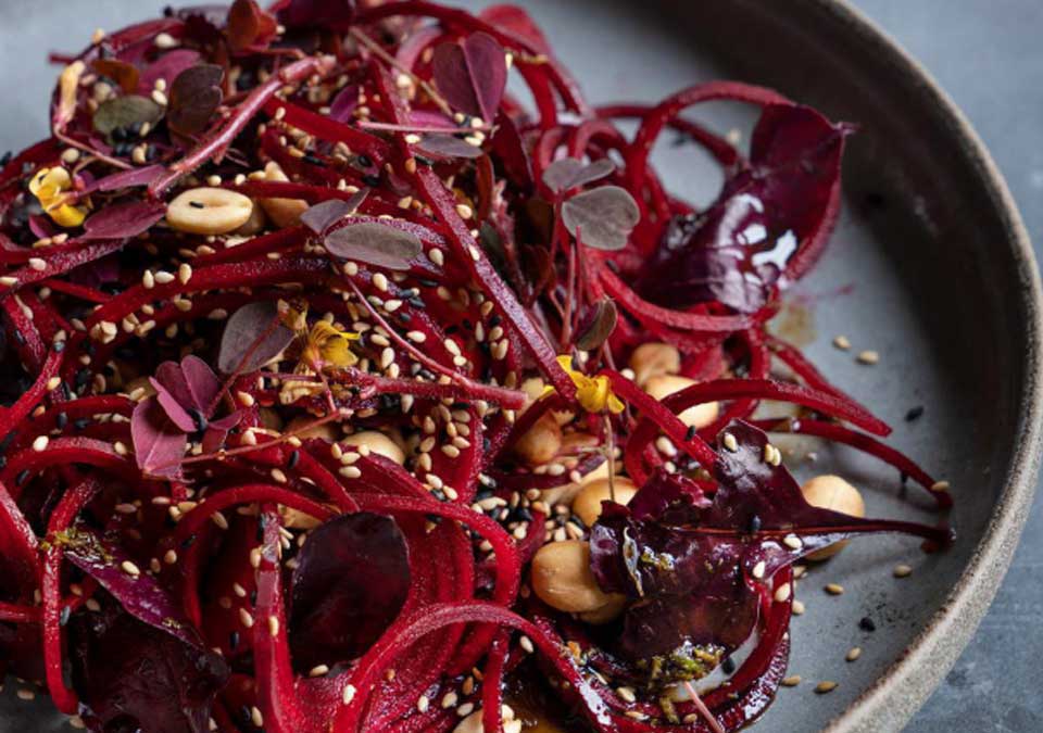 Beetroot spaghetti with soy / lime dressing